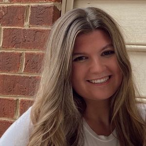 Meet your Posher, Caitlyn